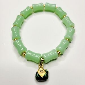 Super Cute Green And Gold Color Bamboo Glass Asian Smiley Charm Stretch Bracelet